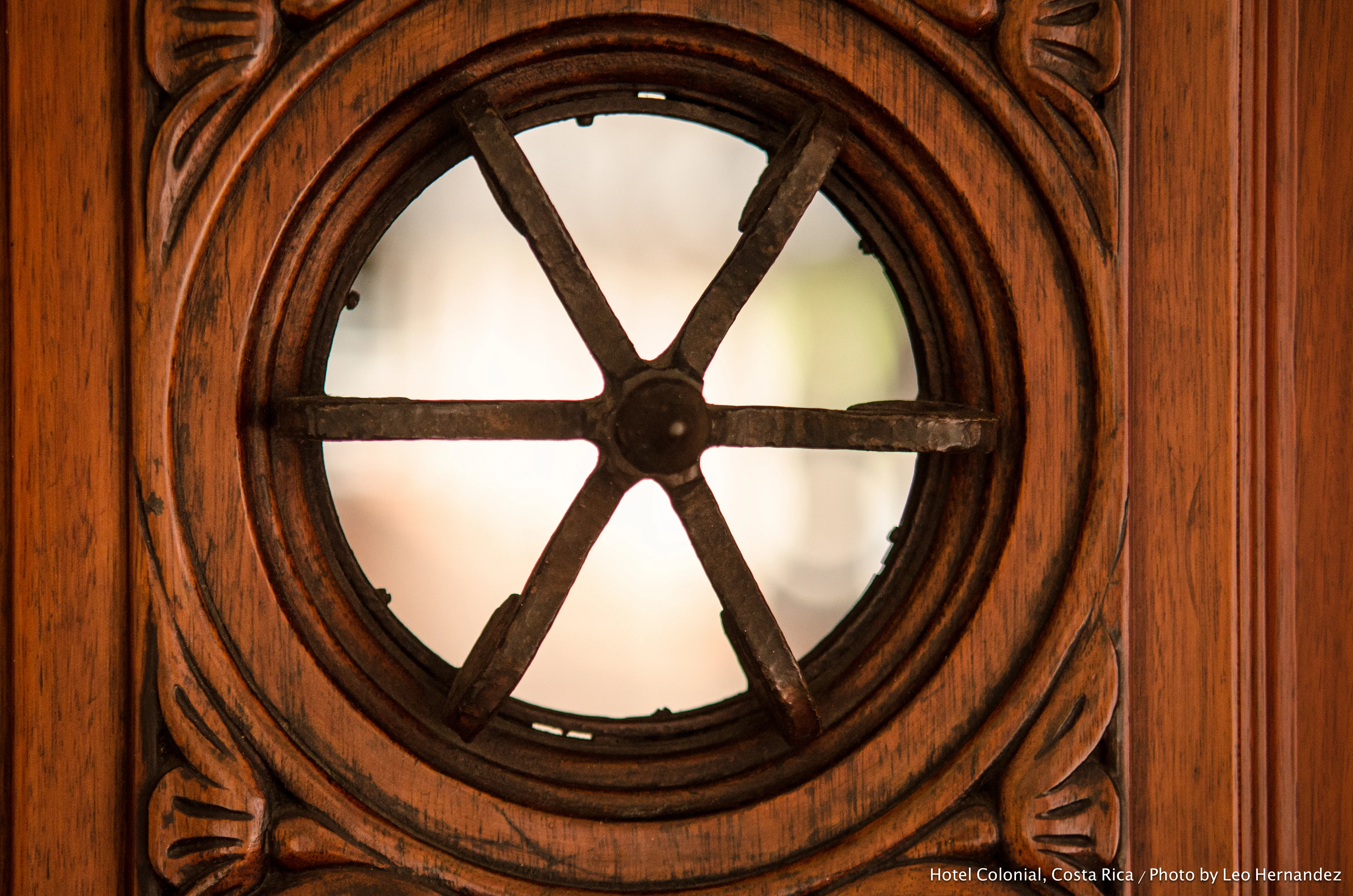 Interior de la casa al ser adquirida y detalle arquitectónico (parte 2)